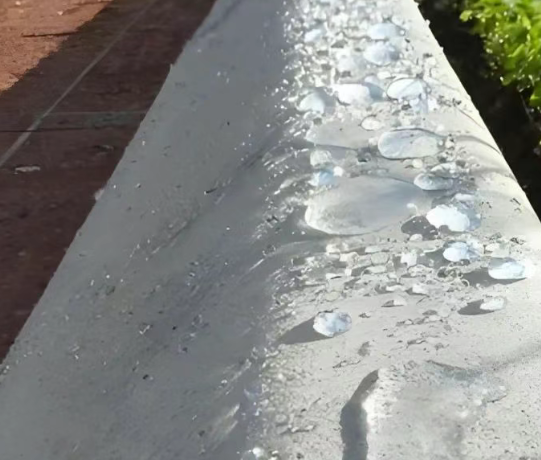 雷鸣镇硅烷浸渍涂料在混凝土保护中的应用