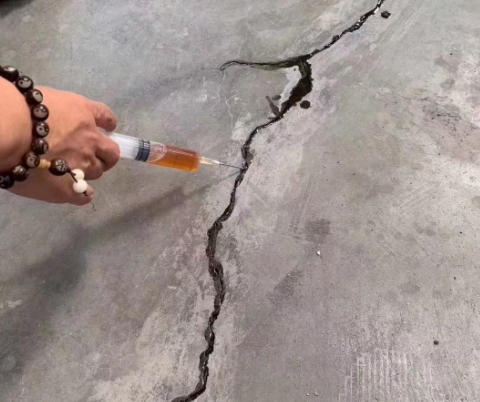 雷鸣镇混凝土裂缝修补技术详解​