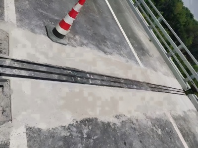 雷鸣镇伸缩缝更换后浇筑材料快速结构修补料速砼的产品特点及施工流程​